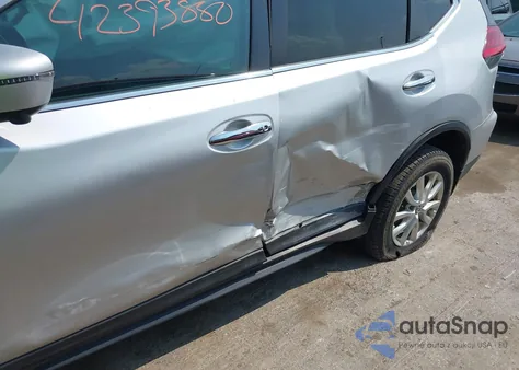 2017 Nissan Rogue Sv z USA, uszkodzony, nr VIN 5N1AT2MV3HC895860